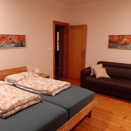 Triglav Apartment House 克拉尼 外观 照片