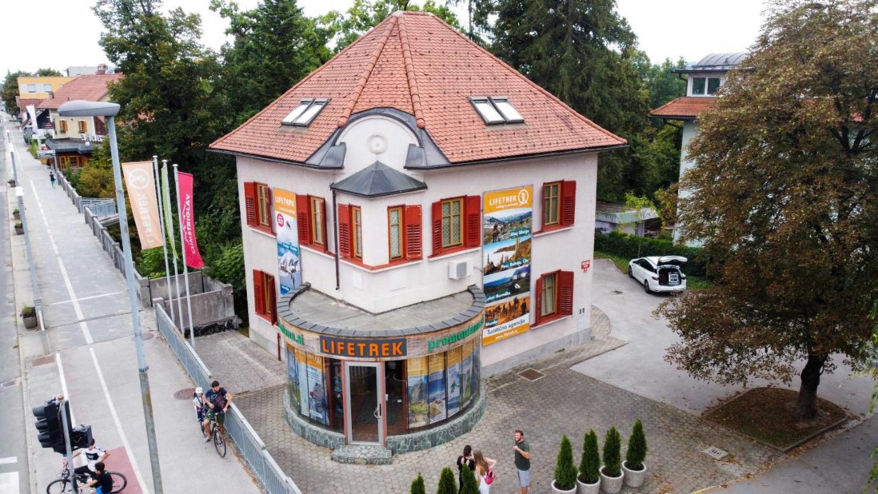 Triglav Apartment House 克拉尼 外观 照片